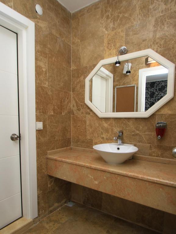 Larimar Boutique Hotel Çeşme Exteriör bild